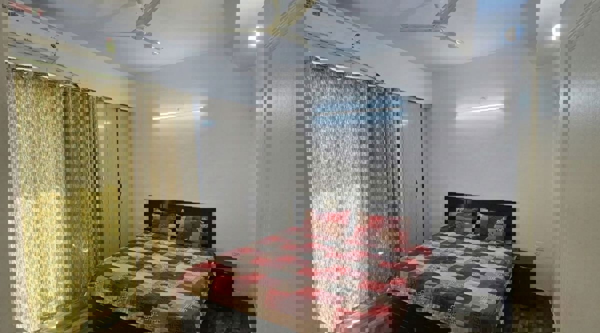 2 BHK Apartment For Rent in Gaur Atulyam