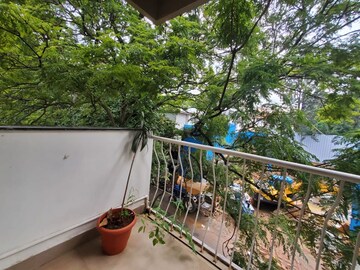 Balcony in 1.5 BHK Apartment at Defence Colony – for Rent