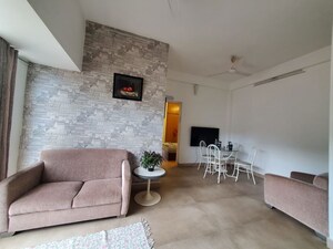 Living Room in 1.5 BHK Apartment at Defence Colony – for Rent