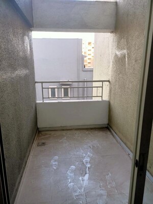 Room in 1 BHK Apartment at Dwarika Nagari, Kasarwadi – for Sale