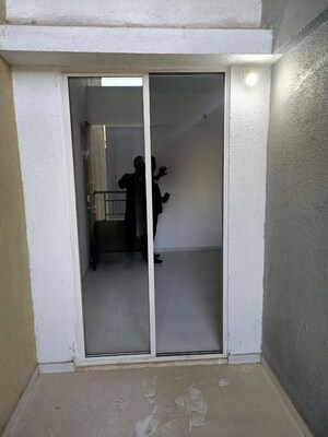 Room in 1 BHK Apartment at Dwarika Nagari, Kasarwadi – for Sale