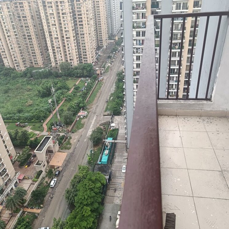 Balcony, panchsheel-greens-ii 2 Bedroom 915 Sq.Ft. Apartment In Sector 16 Greater Noida Greater Noida 9609382