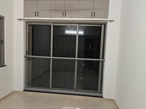 Room in 3 BHK Apartment at Kharadi – for Rent
