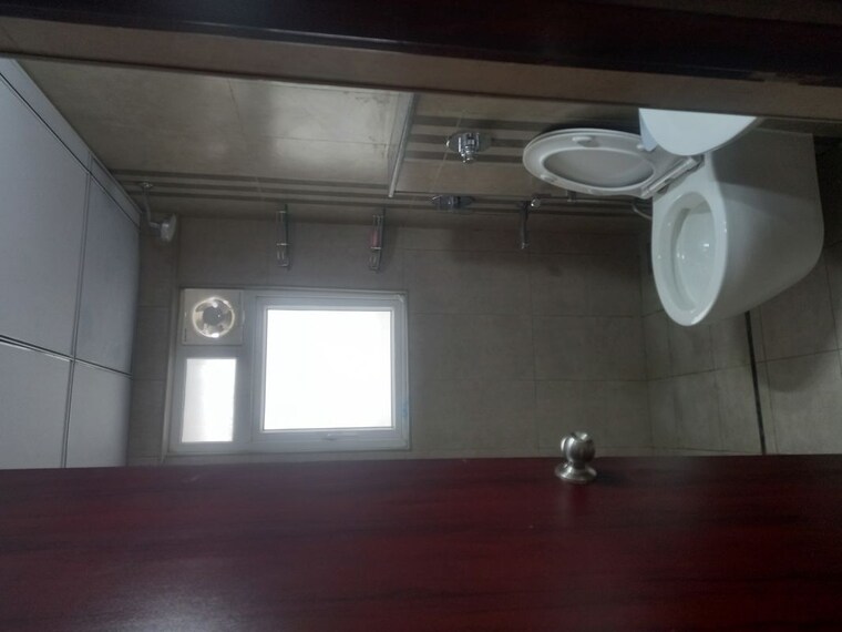 Attached Bathroom, puravankara-silversands 3 Bedroom 1350 Sq.Ft. Apartment In Mundhwa Pune 9697689
