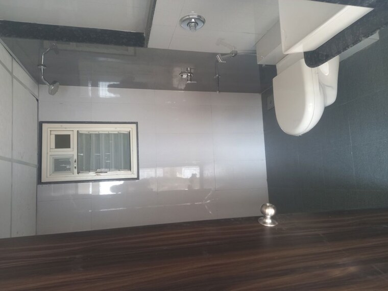 Bathroom, puravankara-silversands 3 Bedroom 1350 Sq.Ft. Apartment In Mundhwa Pune 9697689