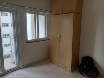 Room in 3 BHK Apartment at Puravankara Silversands, Mundhwa – for Rent