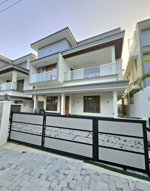 3 BHK Villa For Sale in Manapullikavu