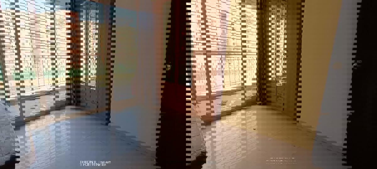 3 BHK + Servant Room Apartment For Sale in Shrachi Greenwood Elements