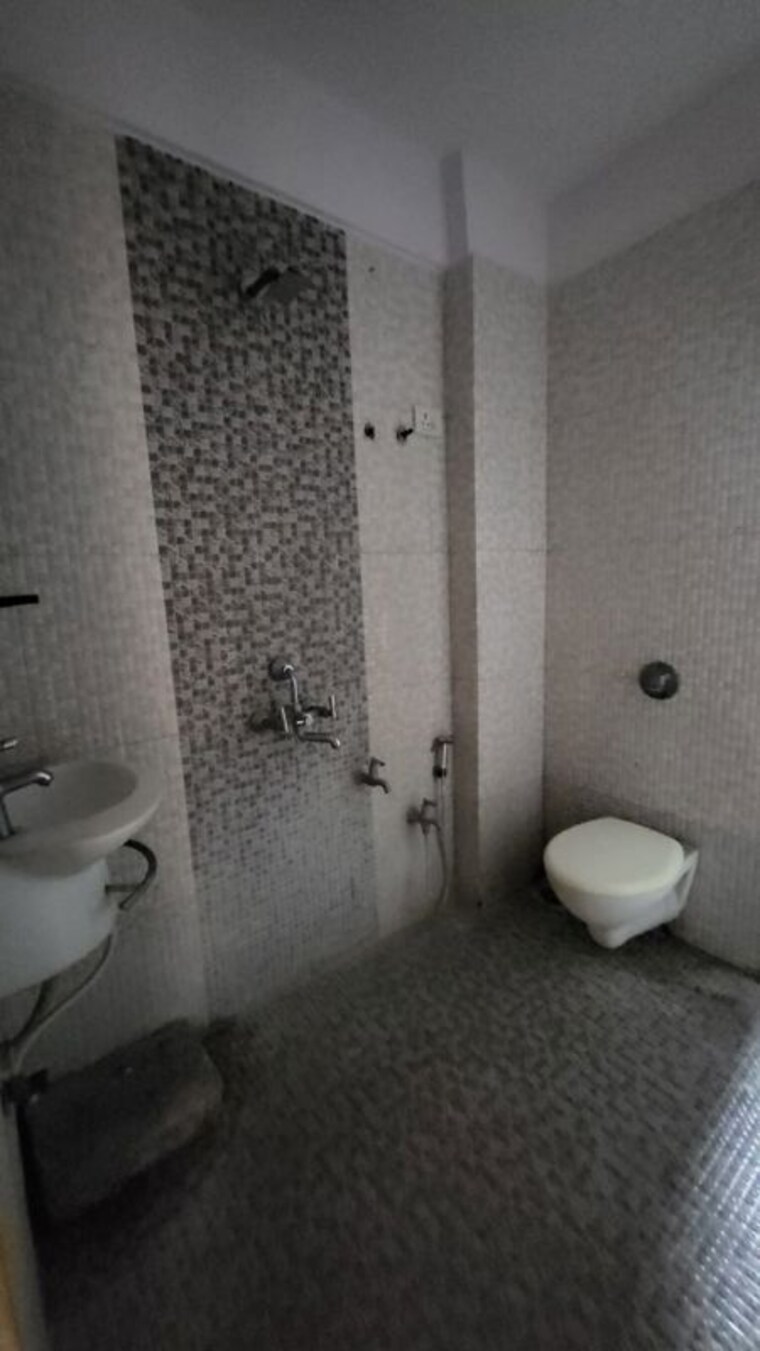 Bathroom, squarefeet-imperial-square 1 Bedroom 400 Sq.Ft. Apartment In Ghodbunder Road Thane 9697948