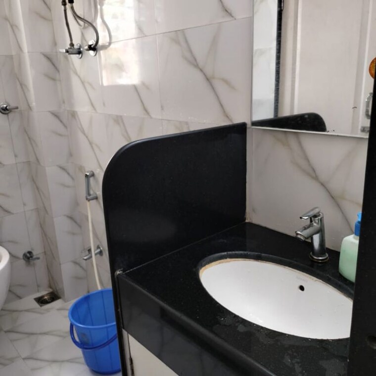 Team Area, colaba 3 Bedroom 1000 Sq.Ft. Apartment In Colaba Mumbai 9452087