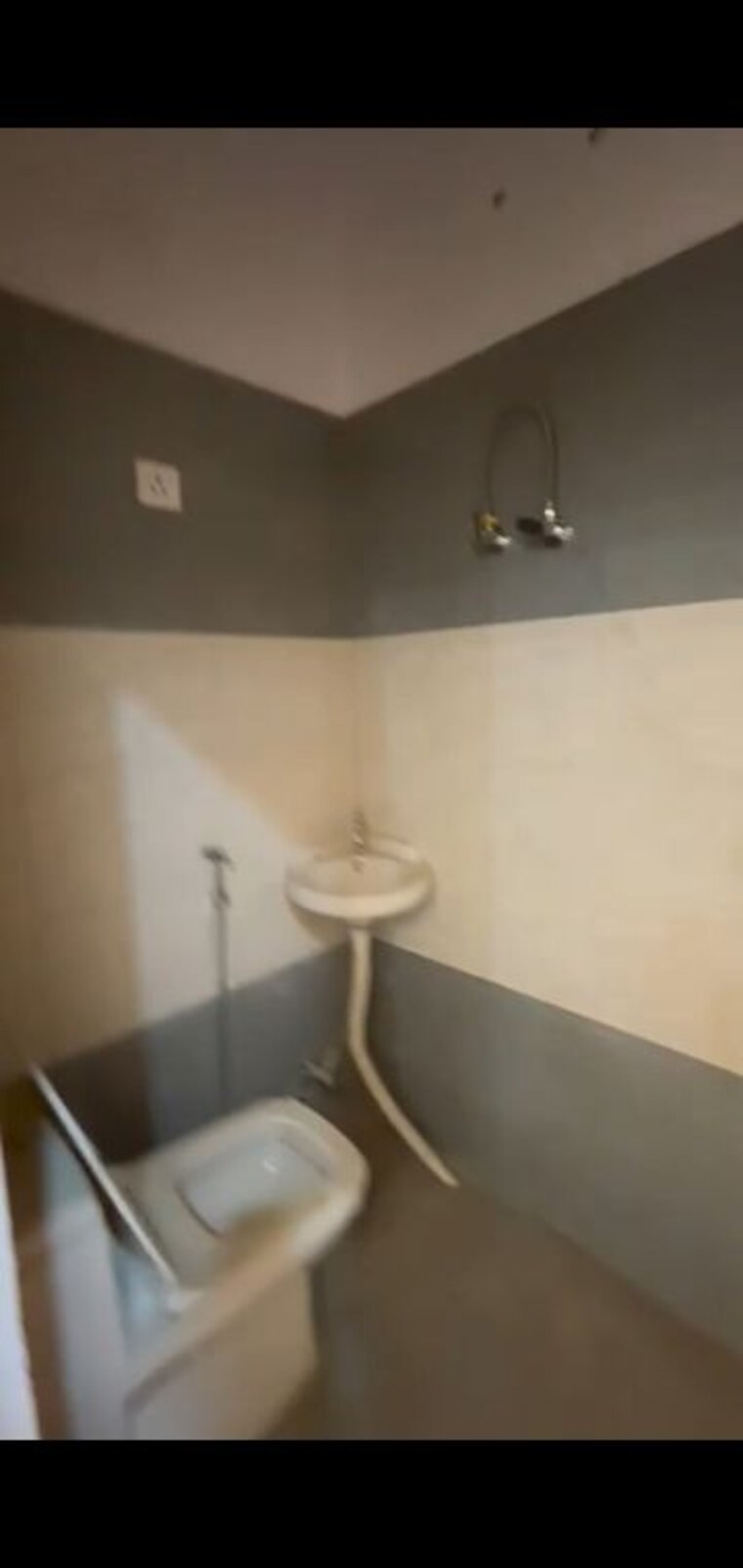 Bathroom, vasundhara sector 2b 3 Bedroom 78 Sq.Mt. Builder Floor In Vasundhara Sector 2b Ghaziabad 8702263