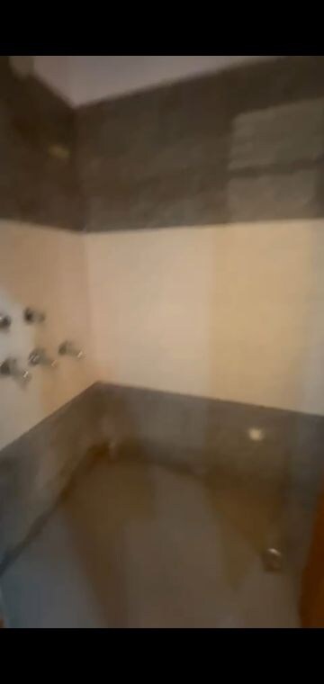 Room in 3 BHK Builder Floor at Vasundhara Sector 2b – for Sale