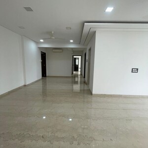 Room in 3 BHK Apartment at Worli – for Sale