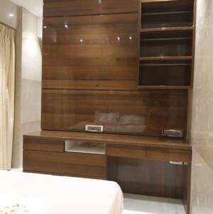 Furnished Amenities in 3 BHK Apartment at Girgaum Chowpatty – for Sale