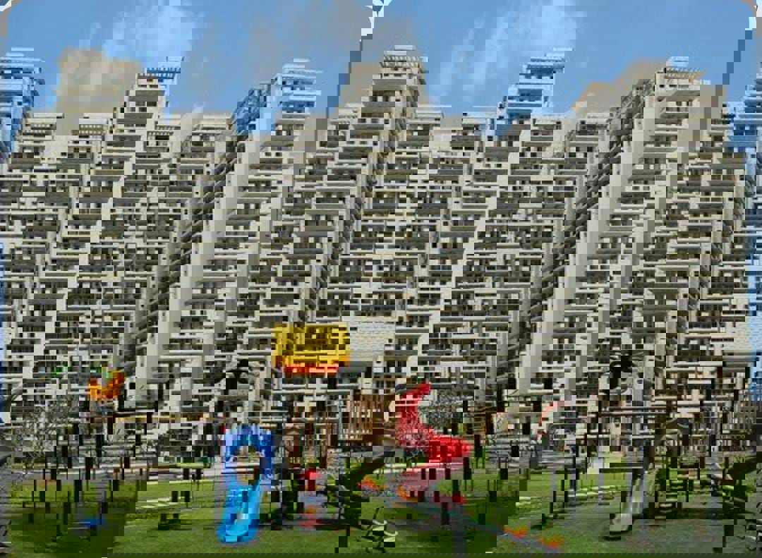 3 BHK + Servant Room 2660 Sq.Ft. Apartment in Bestech Park View Grand Spa