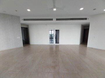 Room in 4 BHK Apartment at Omkar 1973, Worli – for Rent