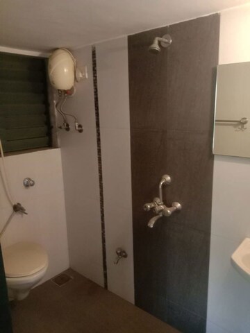 Furnished Amenities in 2 BHK Apartment at Yash Platinum, Kharghar – for Sale