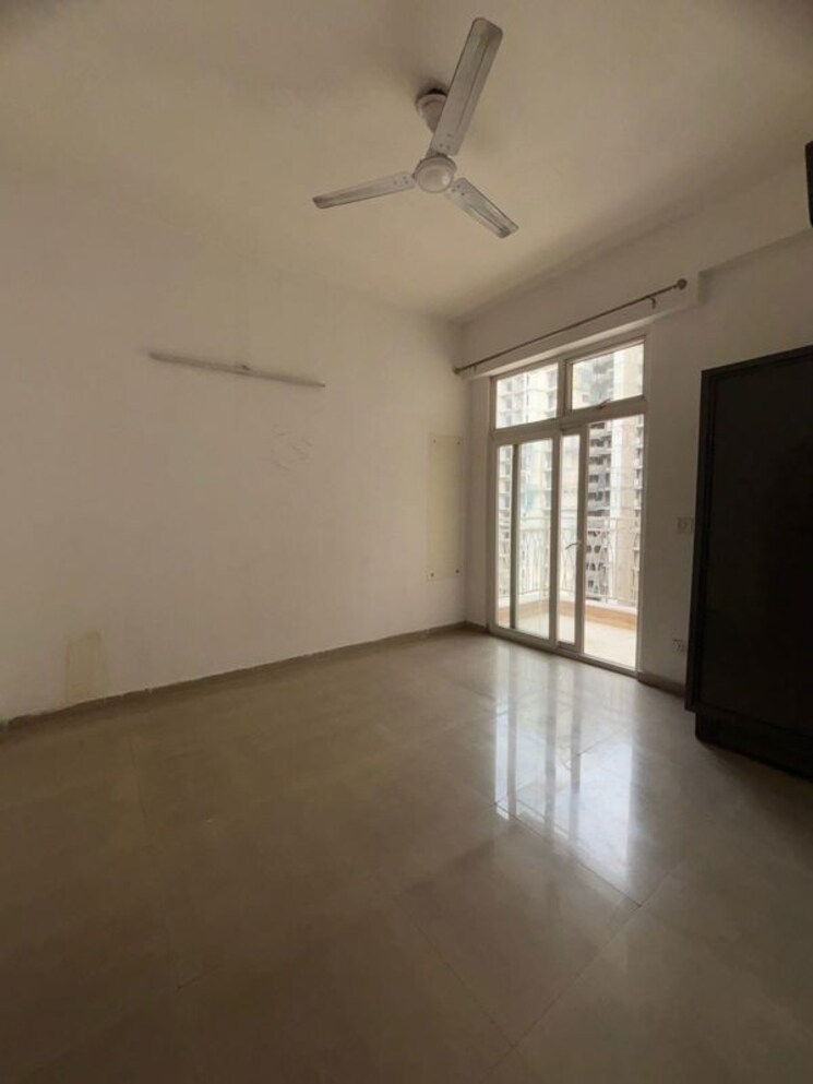 Room, godrej-palm-retreat 3 Bedroom 1947 Sq.Ft. Apartment In Sector 150 Noida 9698275