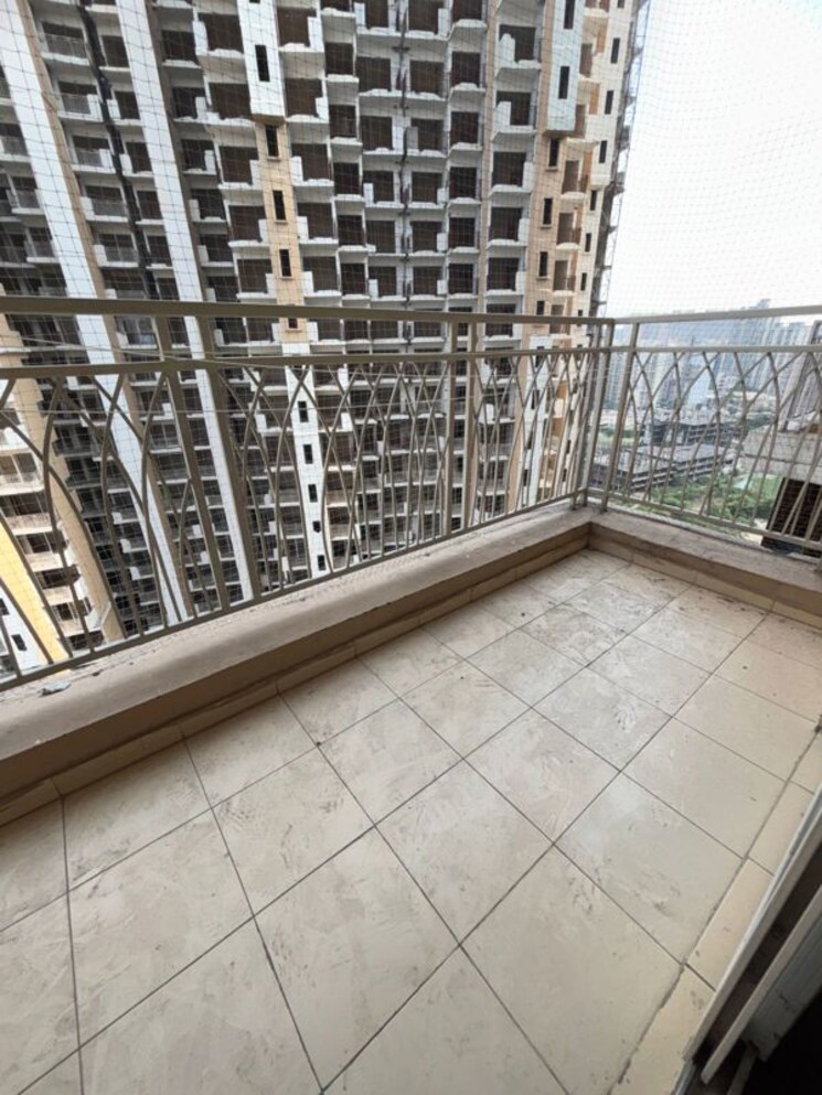 Balcony, godrej-palm-retreat 3 Bedroom 1947 Sq.Ft. Apartment In Sector 150 Noida 9698275