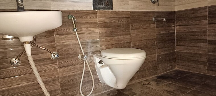 Bathroom, magnolia-oxygen 2 Bedroom 897 Sq.Ft. Apartment In Rajarhat Kolkata 9698161