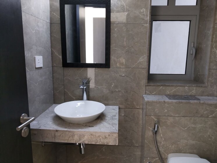Bathroom, oberoi-realty-esquire 3 Bedroom 1367 Sq.Ft. Apartment In Goregaon East Mumbai 9698355