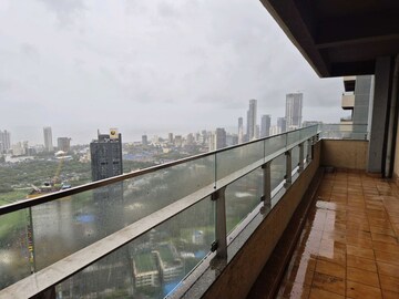 Balcony in 4 BHK Apartment at Lokhandwala Minerva Mahalaxmi, Mahalaxmi – for Rent