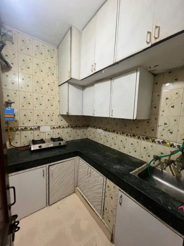 Kitchen, lajpat nagar 4 2 Bedroom 900 Sq.Ft. Builder Floor In Lajpat Nagar 4 Delhi 9698384