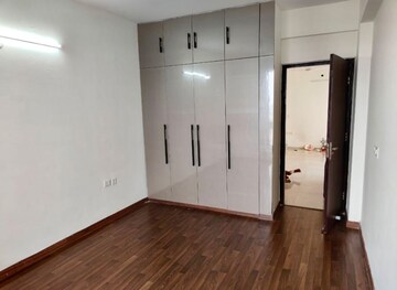 Room in 3 BHK Apartment at BPTP Discovery Park, Badauli Village – for Sale