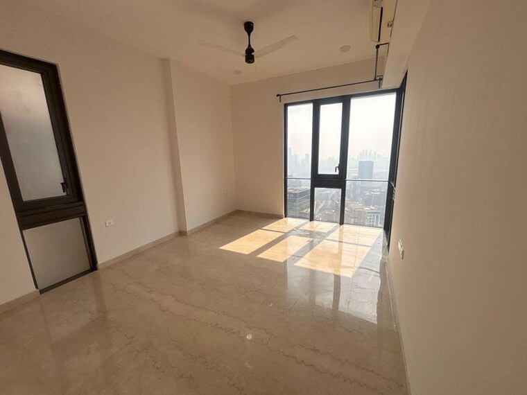 Room, lodha-the-park 4 Bedroom 1700 Sq.Ft. Apartment In Worli Mumbai 9698483