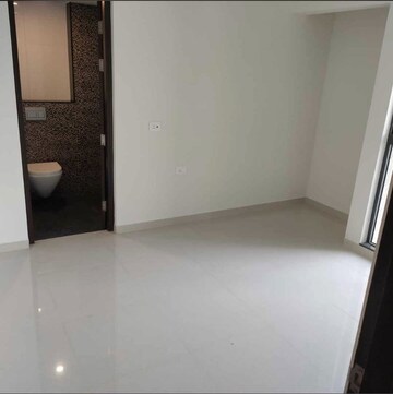 Room in 2 BHK Apartment at Lodha Casa Maxima, Mira Road – for Rent
