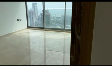 Room in 4 BHK Apartment at Rustomjee Crown, Prabhadevi – for Rent