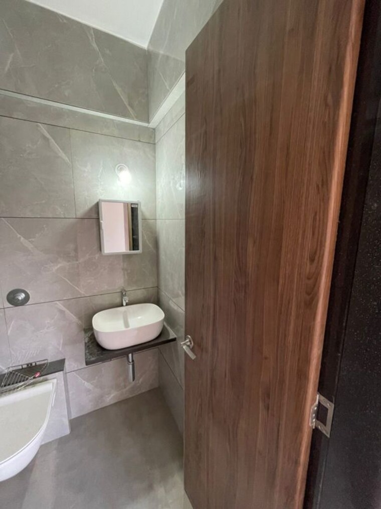 Attached Bathroom, d-and-t-mountain-view-chs 2 Bedroom 931 Sq.Ft. Apartment In Senapati Bapat Road Pune 9464211