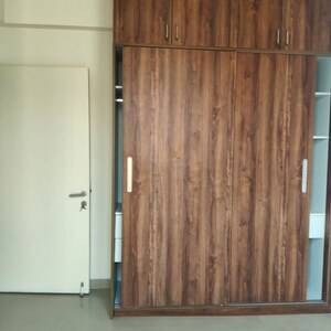 Furnished Amenities in 3 BHK Apartment at Emaar Emerald Estate, Sector 65 – for Rent