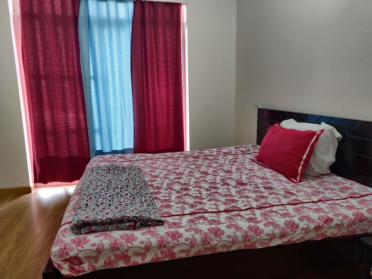 Bedroom, jaypee-greens-pavilion-court 2 Bedroom 1399 Sq.Ft. Apartment In Sector 128 Noida 9698998