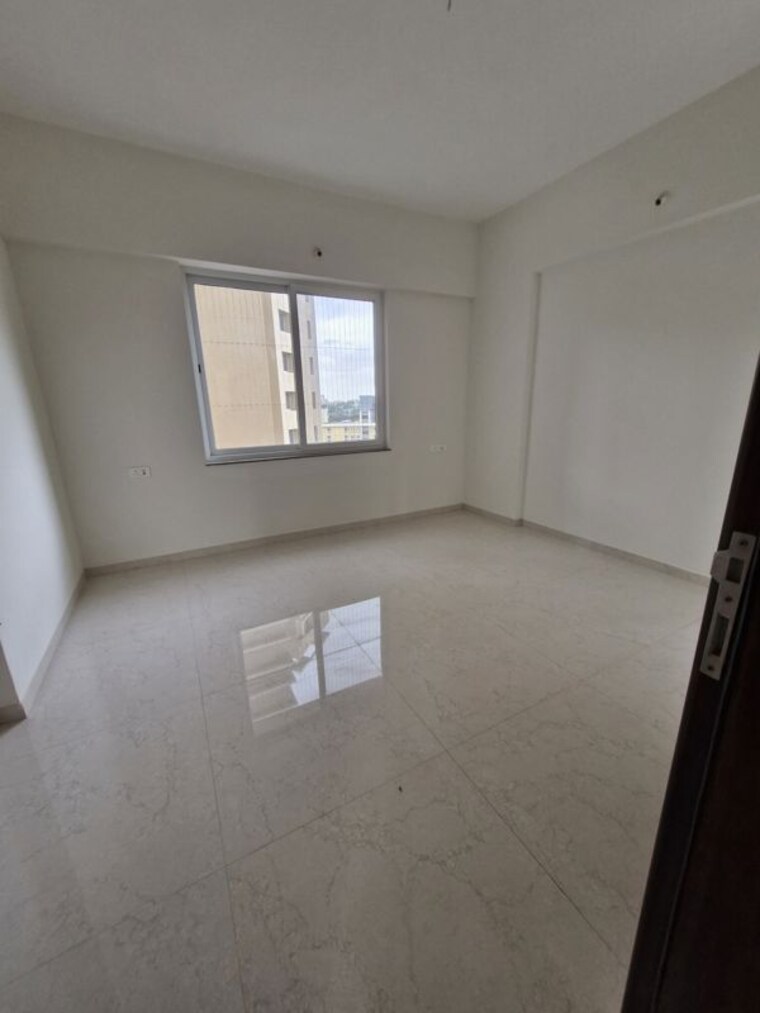 Room, vertical-alcinia 3 Bedroom 1400 Sq.Ft. Apartment In Mohammadwadi Pune 9698986