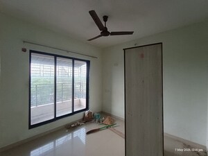Room in 2 BHK Apartment at Om Datta Apartment, Ghansoli – for Rent