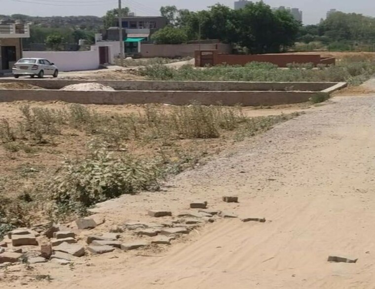 undefined, sector 45  250 Sq.Yd. Plot In Sector 45 Gurgaon 9699351