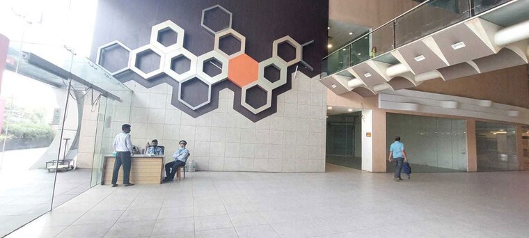 Team Area, express-zone Commercial Office Space 100 Sq.Ft. In Malad East Mumbai 9699438