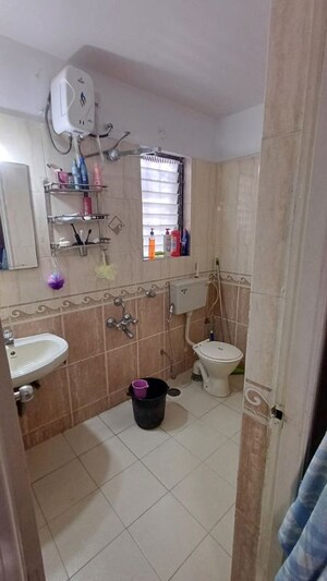 Team Area in 2 BHK Apartment at Rose Garden, Viman Nagar – for Rent