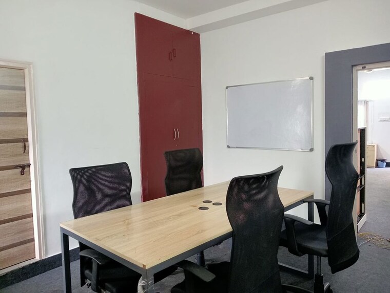 Team Area, halasuru Commercial Office Space 1000 Sq.Ft. In Halasuru Bangalore 9699785