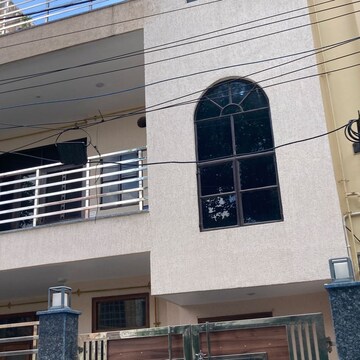 2 BHK Independent House – Exterior View View at Jaipuria Plaza, Sector 26 - for Rent