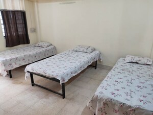 Bedroom in  Pg at Shivajinagar – for Rent