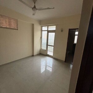 Room in 3.5 BHK Apartment at Gardenia Grace, Sector 61 – for Sale