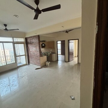 Room in 3.5 BHK Apartment at Gardenia Grace, Sector 61 – for Sale