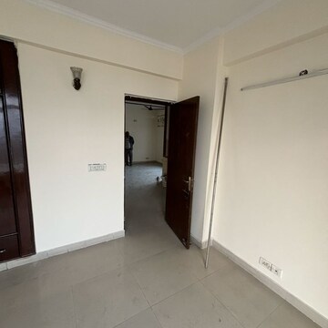 Room in 3.5 BHK Apartment at Gardenia Grace, Sector 61 – for Sale