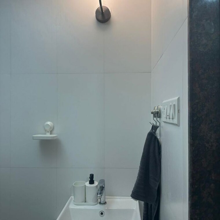 Bathroom, kandivali east 1 Bedroom 650 Sq.Ft. Apartment In Kandivali East Mumbai 9306446