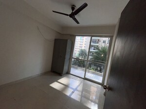 Room in 2.5 BHK Builder Floor at Sector 71 – for Sale