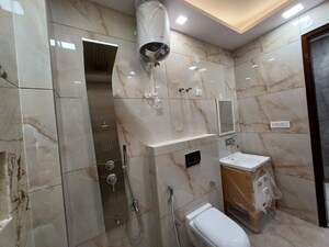Bathroom in 3 BHK Builder Floor at BP Homes, Sector 85 – for Sale