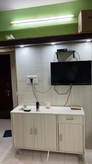 Room in 3 BHK Apartment at Argora – for Rent