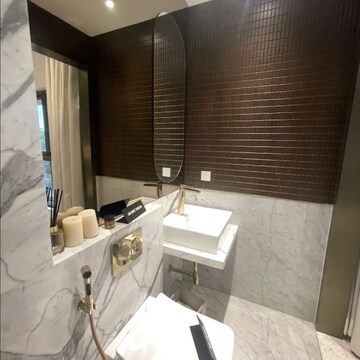 Team Area in 2 BHK Apartment at Chembur – for Sale